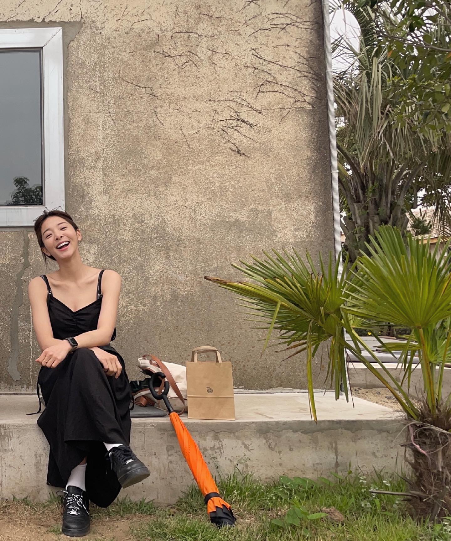 "Nữ phụ quốc dân" có thời trang dạo phố tối giản mà đẹp- Ảnh 10. "Nữ phụ quốc dân" có thời trang dạo phố tối giản mà đẹp- Ảnh 10.