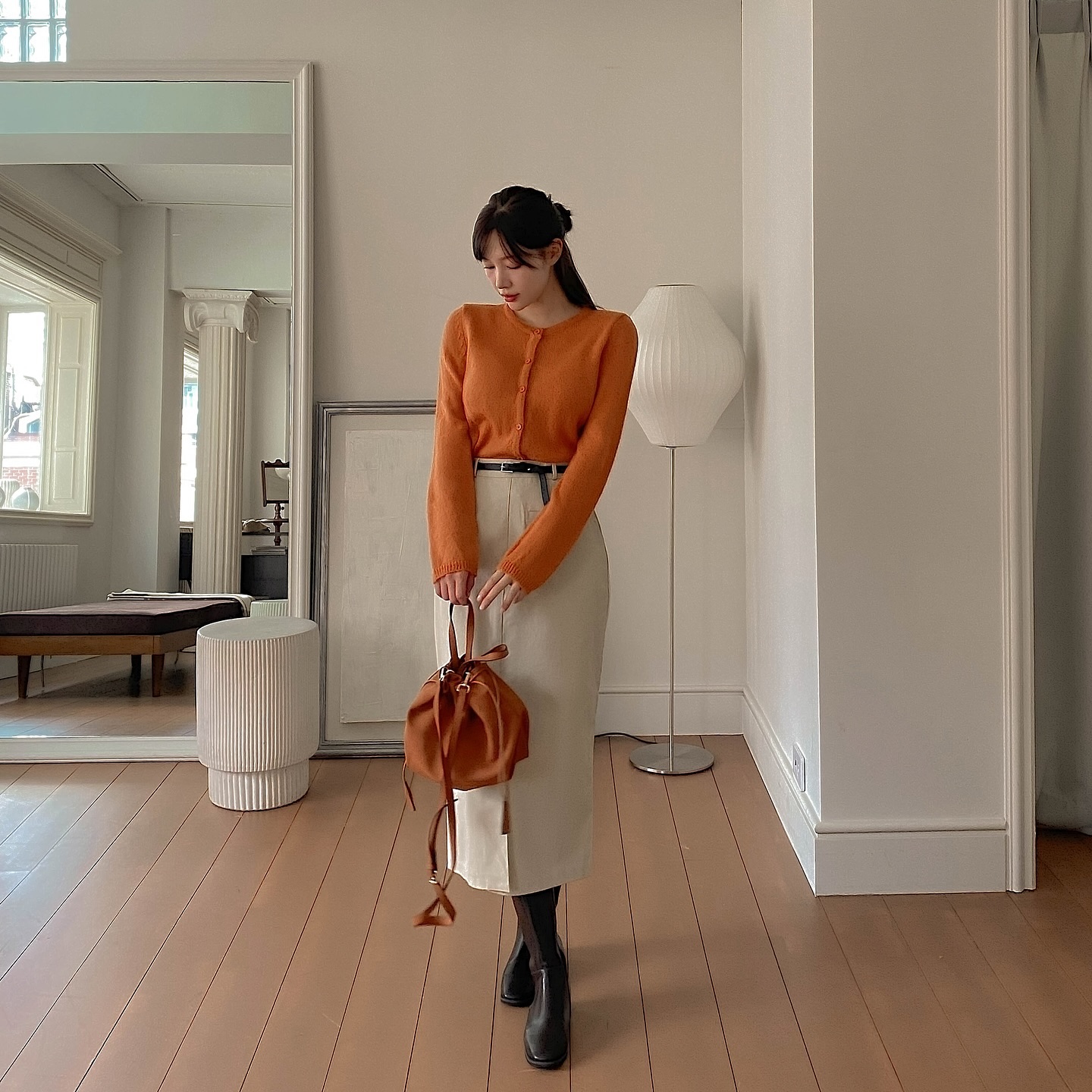 Mặc trang phục màu sắc không khó với 10 cách phối đồ trẻ trung, hài hòa- Ảnh 9. Mặc trang phục màu sắc không khó với 10 cách phối đồ trẻ trung, hài hòa- Ảnh 9.