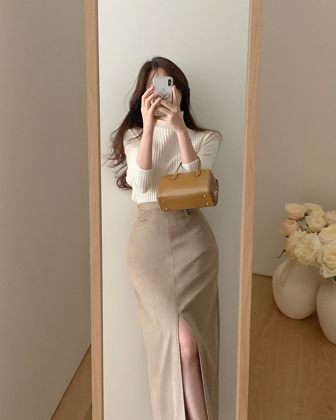 Kiểu áo nhất định phải có trong mùa lạnh: Tôn dáng, sành điệu và thanh lịch tuyệt đối- Ảnh 6. Kiểu áo nhất định phải có trong mùa lạnh: Tôn dáng, sành điệu và thanh lịch tuyệt đối- Ảnh 6.